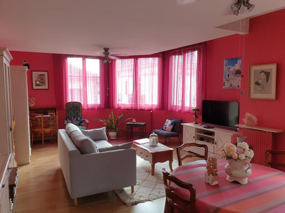 Appartement La Vie En Rose Perigueux Luaran gambar